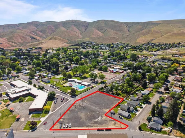 725 Park Ave, Prosser, WA 99350