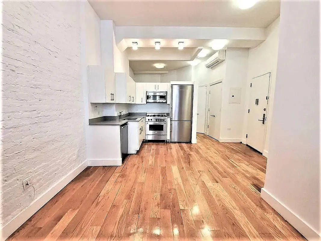 184 Joralemon Street — Photo 2