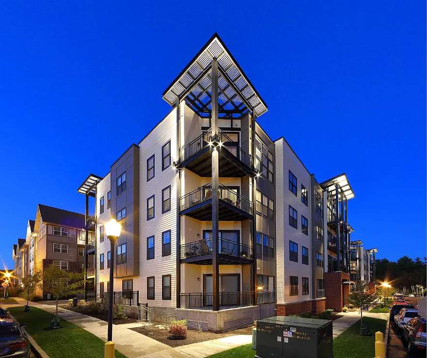 Excelsior Park Apartments — Photo 4