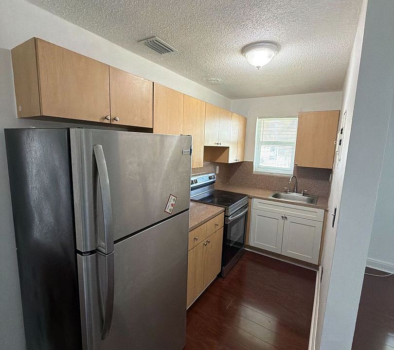 1st image of 1621 NW 16th Ave APT 5