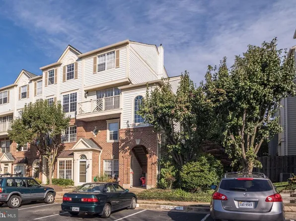 1715 W Braddock Pl #301, Alexandria, VA 22302