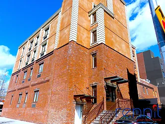 Rented by Rennit Inc.