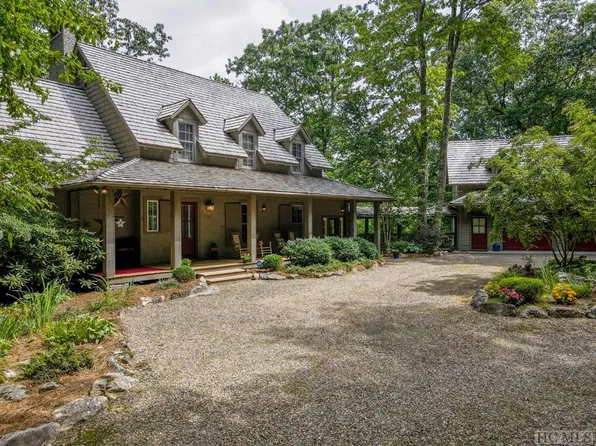 8 Yarrow Lane, Glenville, NC 28736