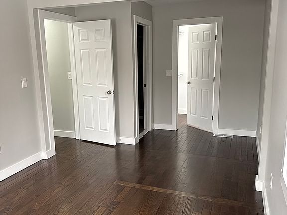 5th image of 22 Alpine St