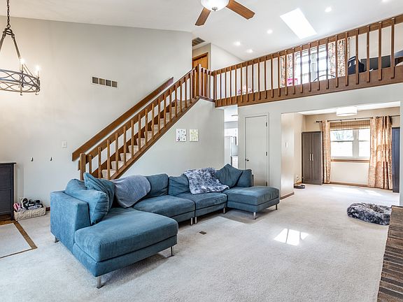 4th image of 8815 Burwick Dr