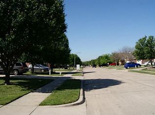 2807 Grandview Dr, Grand Prairie, TX 75052