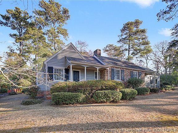 2nd image of 1610 Twin Oak Dr