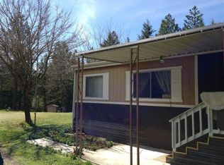 5541 Azalea Dr, Grants Pass, OR 97526