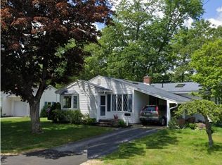 21 Crawford Dr, Bath, ME 04530