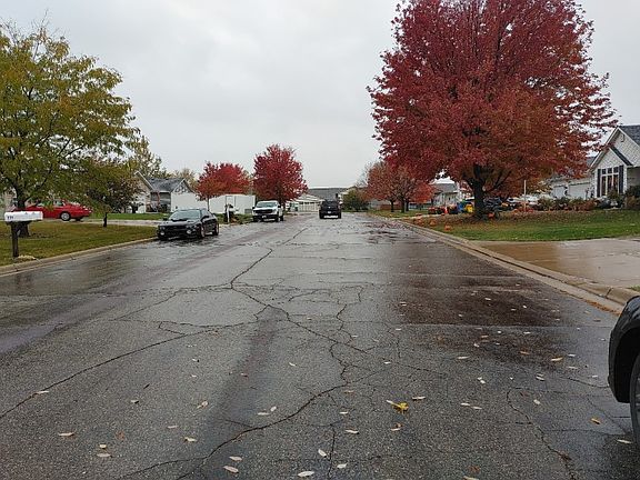 4th image of 771 Churchill Dr SE