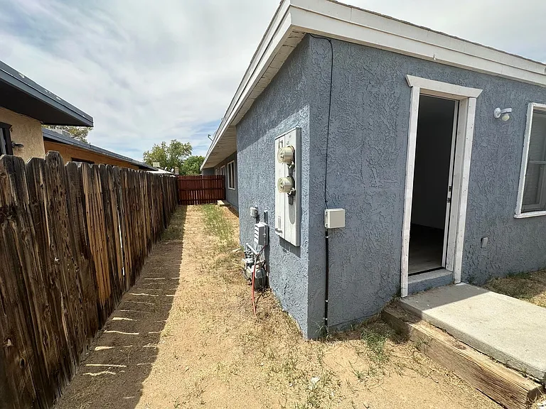 421 S Richmond Rd — Photo 11
