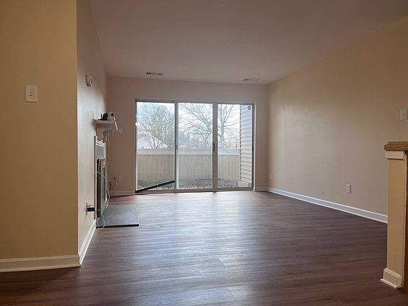 3rd image of 18239 Swiss Cir APT 2