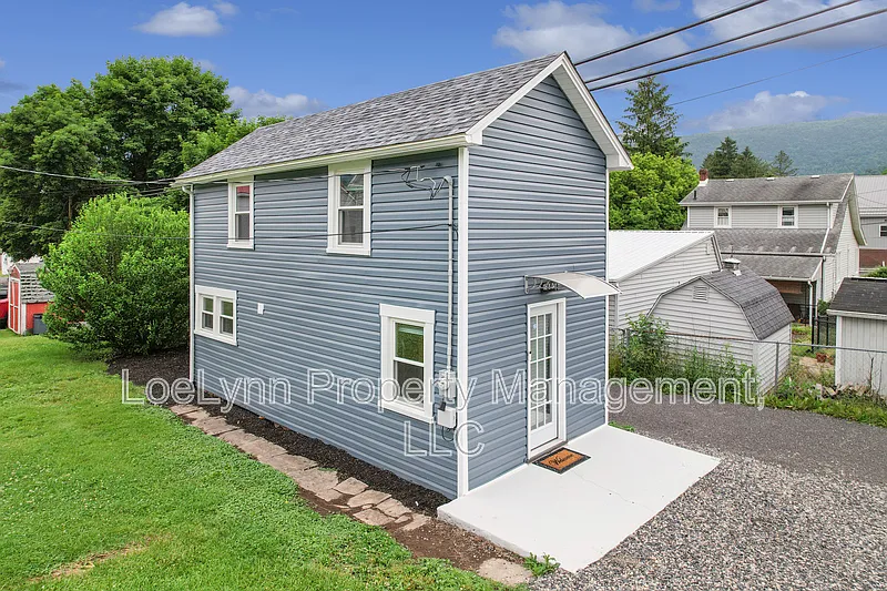 1 bed, 1.0 bath, 750 sqft, $1,700 — Photo 2