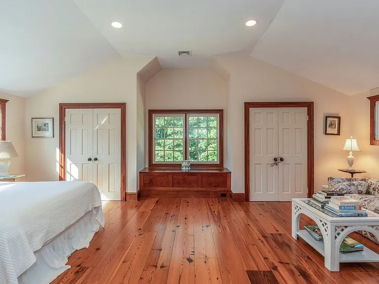 342 Old Sag Harbor Rd — Photo 12