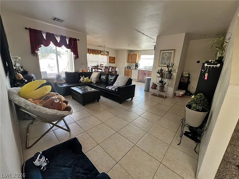5698 Doubleday St — Photo 10