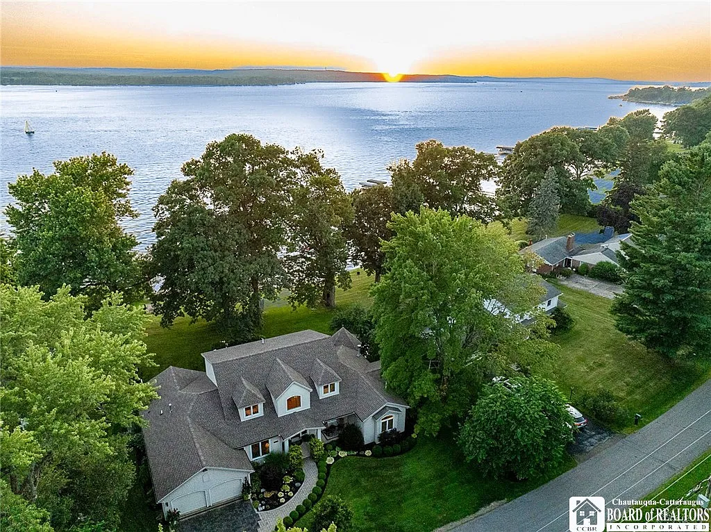 4519 Sunset Bay Dr photo 1