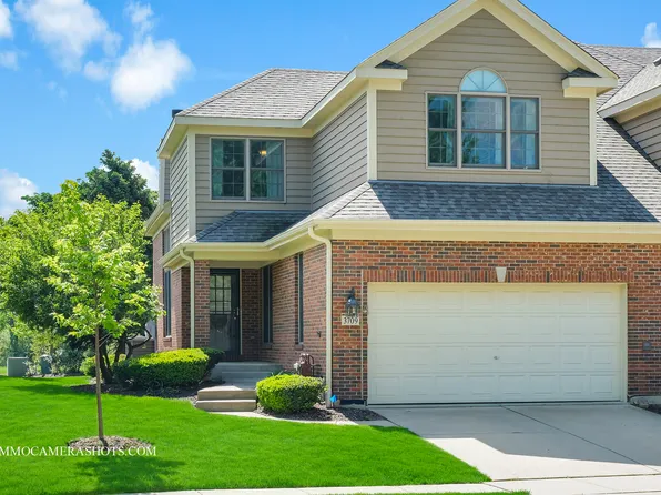 3709 King George Ln, Saint Charles, IL 60174