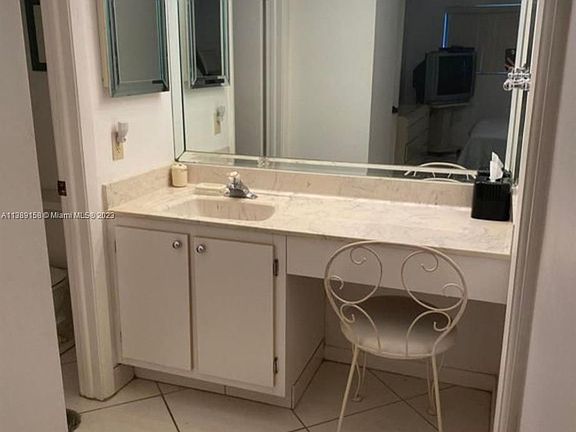 5th image of 9532 N Belfort Cir #208