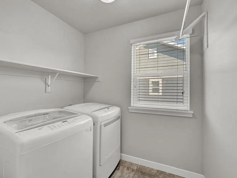 1113 S Meadow Walk Dr — Photo 12