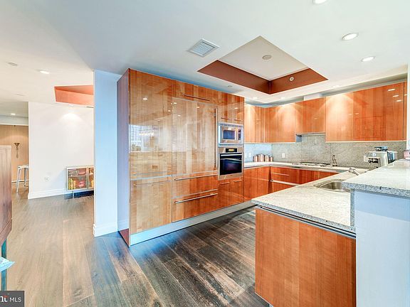 5th image of 1881 N Nash St Unit 906
