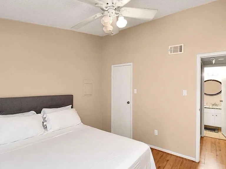 3770 Lovers Wood Ln #606 — Photo 24