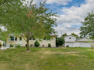 1502 Julie Dr, Bloomington, IL