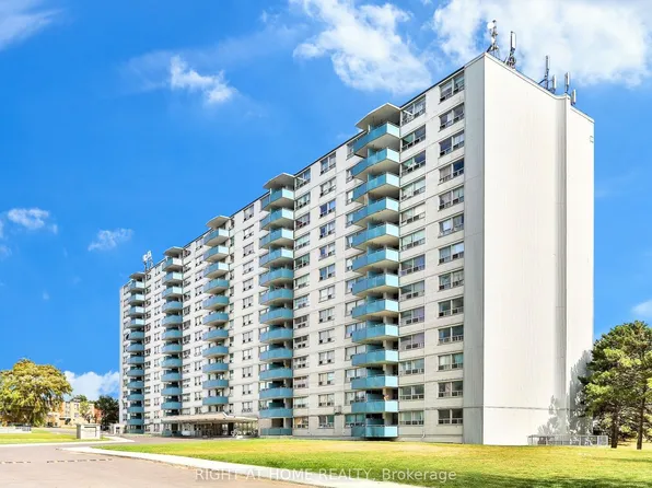 1442 Lawrence Ave W, Toronto, ON