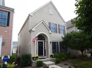 N449 Dooley Dr, Geneva, IL 60134