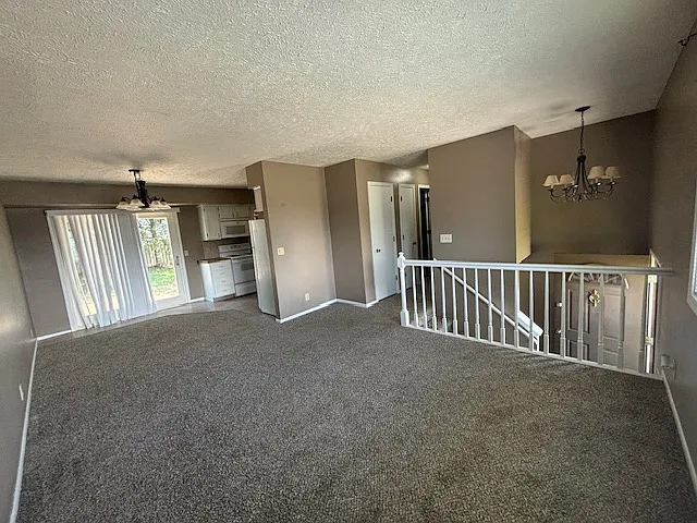 3 bed, 1450 sqft, $2,200 — Photo 3