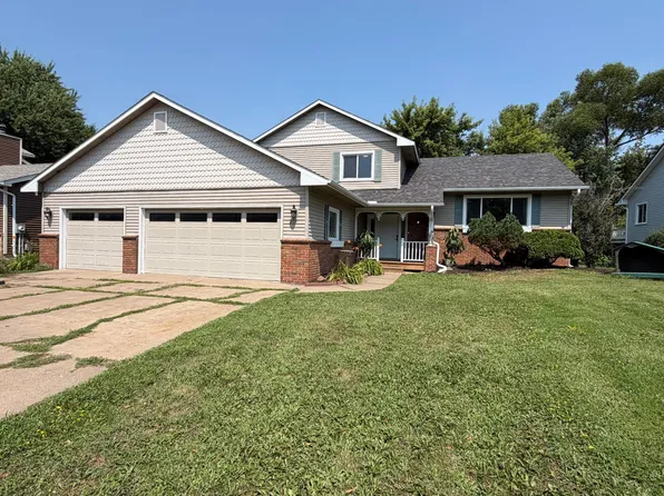 2137 Orchard Ln, White Bear Lake, MN 55110