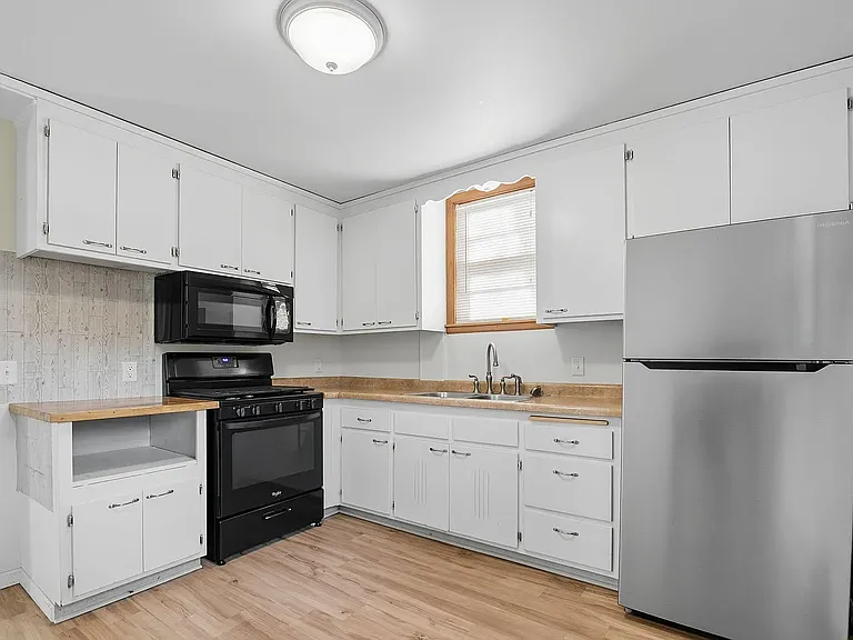 601 79th Ave NE #2 — Photo 3