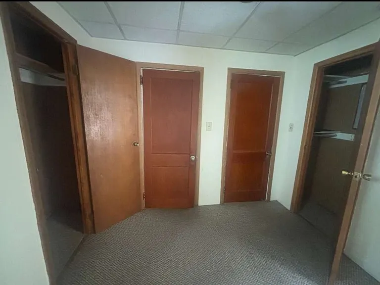 919 W Market St #2R — Photo 9