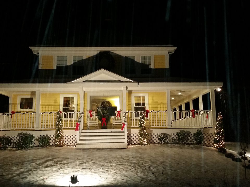 93 Dedham St, Dover, MA 02030 Zillow