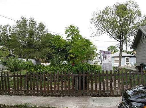1st image of 1211 Sunset Dr