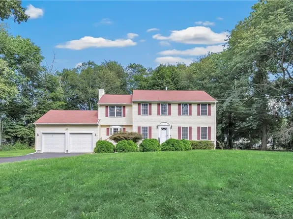 927 Mapledale Road, Orange, CT 06477