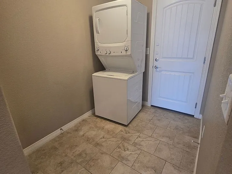 2421 Ridge Top Dr #5 — Photo 10