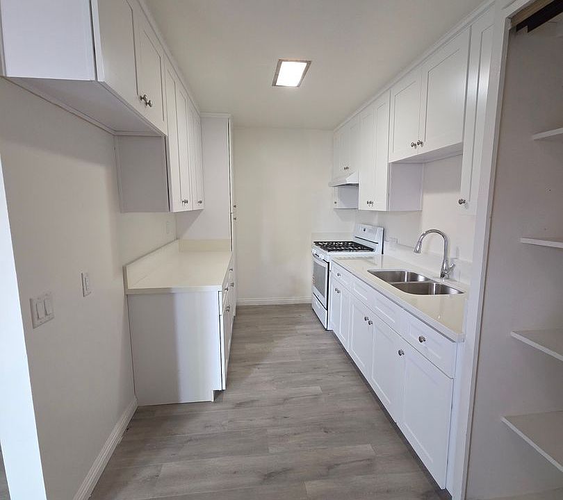 1st image of 1853 1/2 Alpha Rd #4