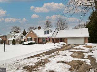 1736 Cambridge Dr, State College, PA 16803