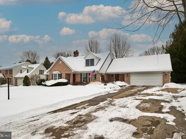 1736 Cambridge Dr, State College, PA 16803