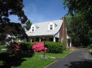 491 Waters Rd, York, PA 17403