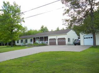 641 Woods Falls Rd, Mooers Forks, NY 12959