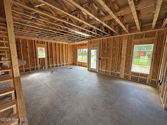 3rd image of 189 Ashley Heights Drive