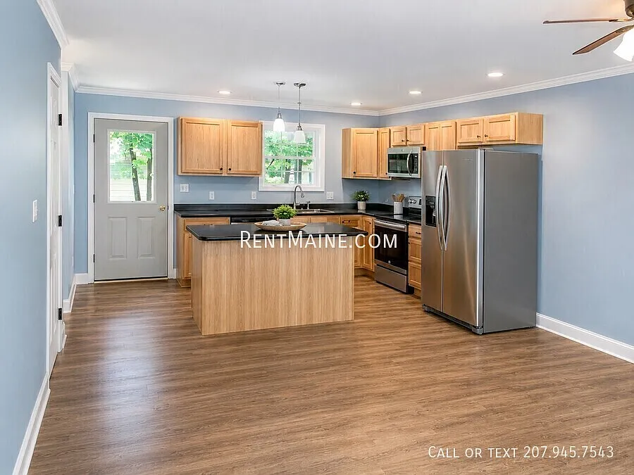 2 bed, 1.5 bath, 1200 sqft, $1,800 — Photo 3