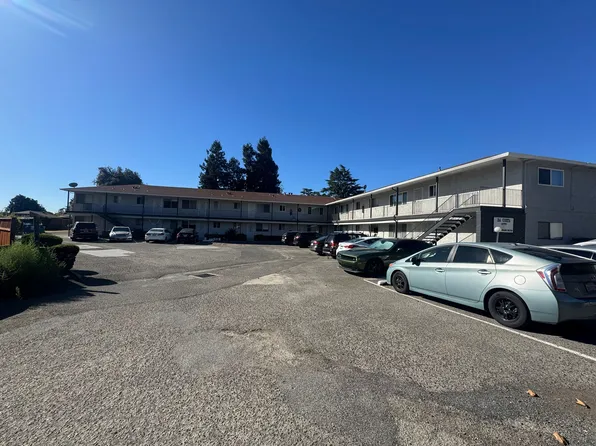 37847 Niles Blvd APT 8, Fremont, CA 94536