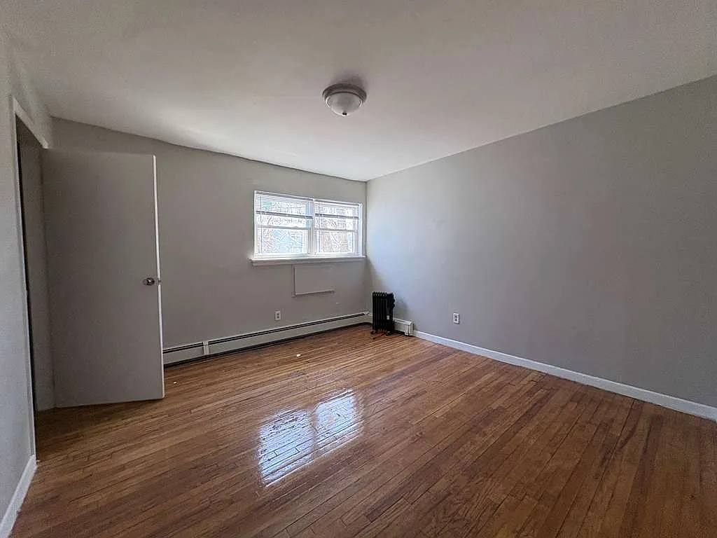 2 bed, $1,700 — Photo 2