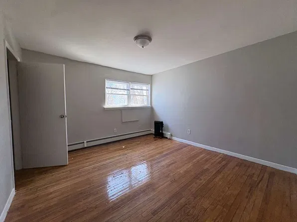 215 Blake St, New Haven, CT
