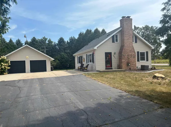 3801 E Rotamer Rd, Janesville, WI 53546