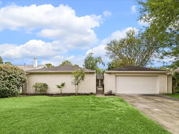 15918 Brookford Dr, Houston, TX 77059