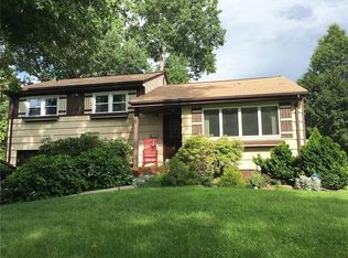 21 Nansen Ct, Spring Valley, NY 10977