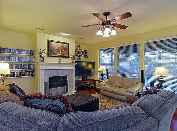 5th image of 2808 Dover Dr